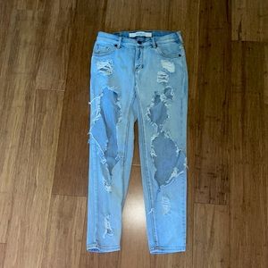 BRANDY MELVILLE distressed jeans